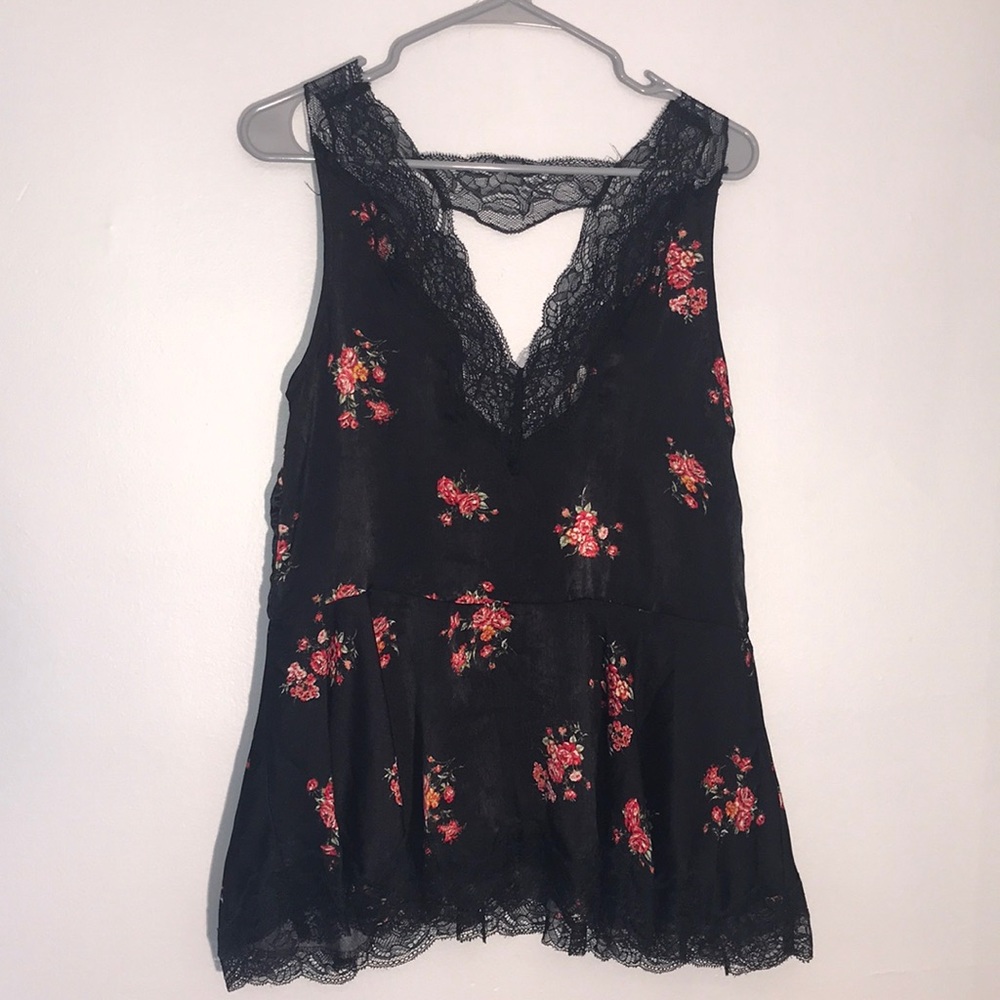 En Creme tank top blouse